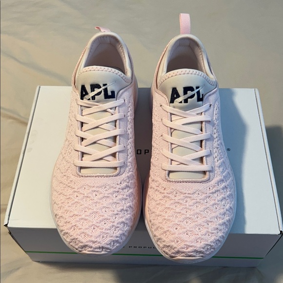 APL Techloom Phantom Bleached Pink Navy White Unisex Men’s 9 Women’s 10.5 NWT - Picture 3 of 8